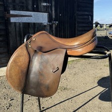 17 Inch Brown Heritage Close Contact Jump Saddle Medium