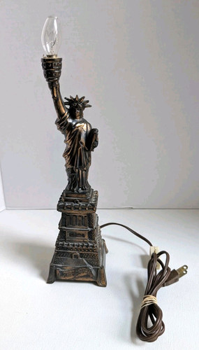 Vtg metal statue liberty - vtg,