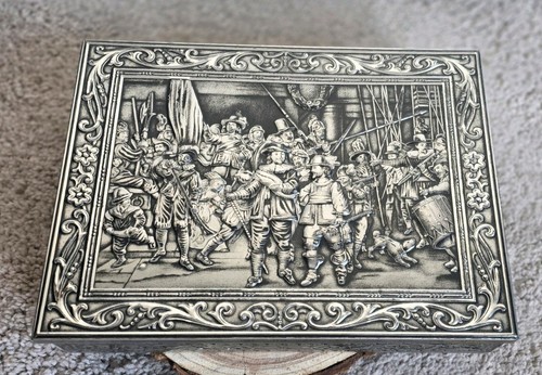Vintage rembrandt metal tin - rembrandt,