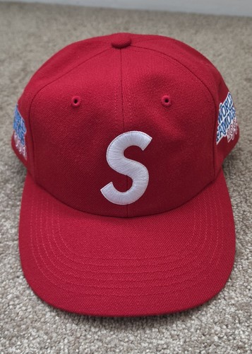 Supreme world famous logo - famous, s
