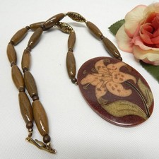 VINTAGE LEE SANDS WOOD BEADED RESIN INLAY FLOWER PENDANT NECKLACE 26"