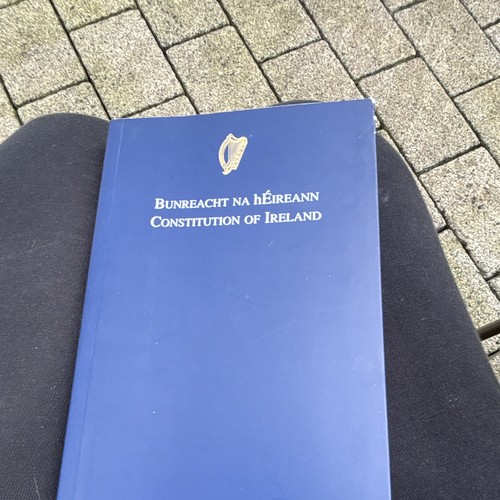 Bunreacht héireann - hÉireann, /