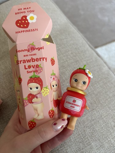 Sonny angel strawberry love - strawberry,