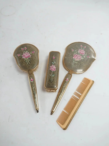 Vintage floral embroidered - vintage,