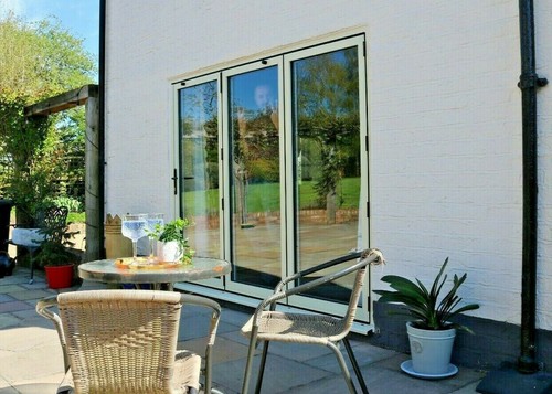 Aluminium bifold doors glazed - bifold,