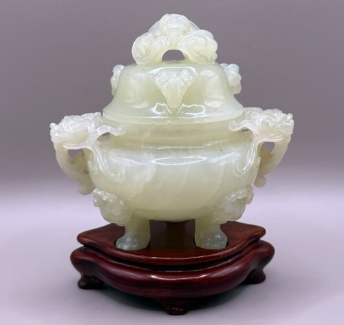 Chinese light green - green, jade
