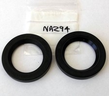 Pair of rear hub oil seals