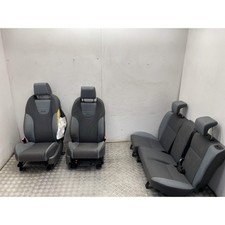 Ford Focus ST seats interior
