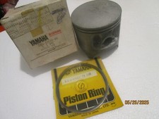 NOS Yamaha 1980 YZ465 Competition Piston 1st O/S 0.25mm & Rnig PN:3R5-11635-00