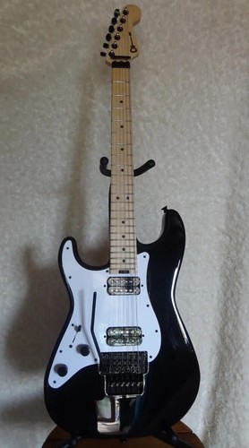 Charvel left handed - charvel, reversed