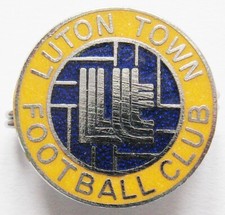 LUTON TOWN - Superb Vintage Enamel Football Pin Badge