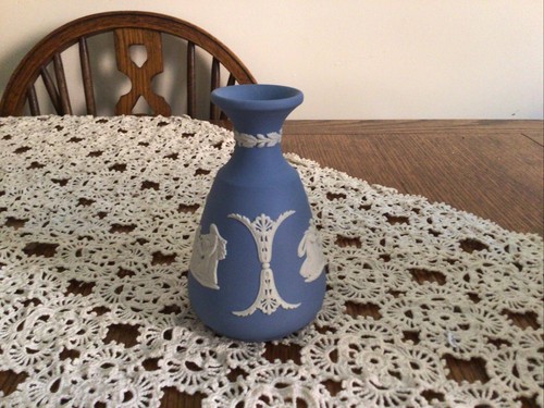 Wedgwood jasper bud vase - wedgwood,