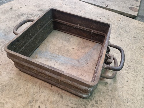 Sand casting flask large - sand, old