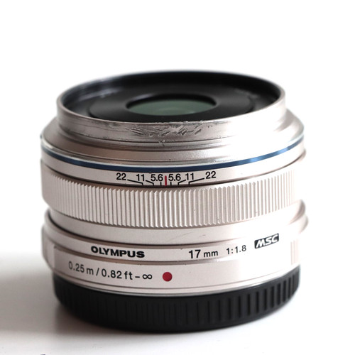Olympus zuiko 17mm 8 - 17mm, f1.8