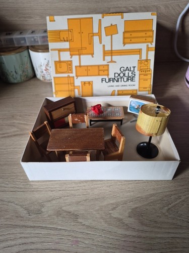 Vintage 1970s galt dolls house - vintage,