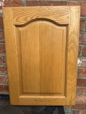 MEDIUM GOLDEN  OAK KITCHEN
