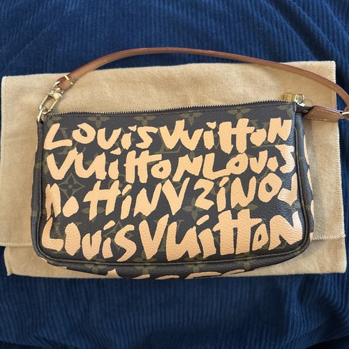 Authentic 2001 louis - vuitton, x