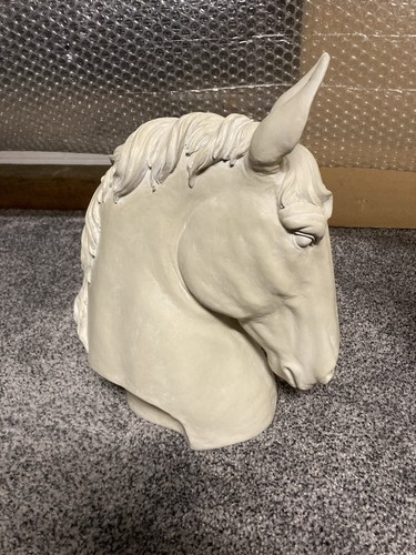 Cream ceramic horse head - horse, bust