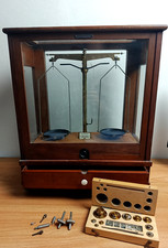 Vintage Laboratory Scales L