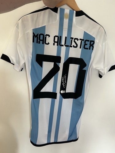 Alexis mac allister hand - alexis,