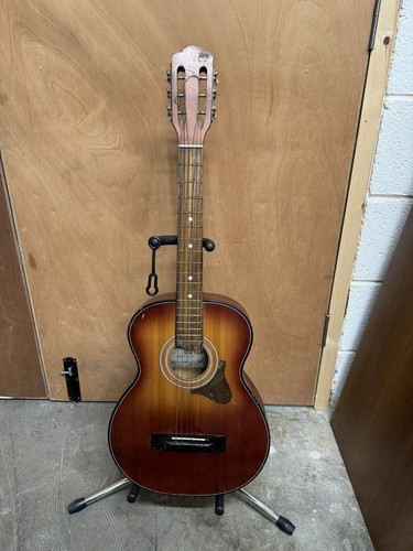 Classical acoustic guitar - acoustic,