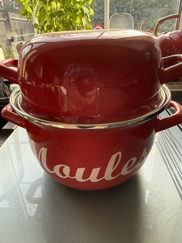 Mussel pot - mussel,