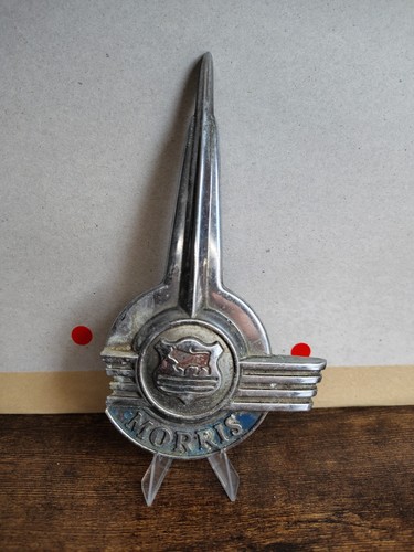 Vintage morris car badge - morris,