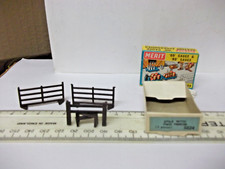MERIT RAILWAY ACCESSORIES IN VERY GOOD BOX - STILE WITH TWO FENCES