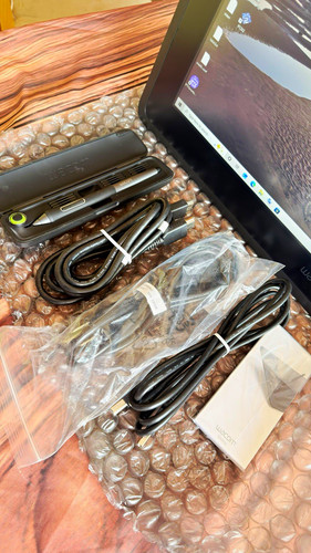 Wacom cintiq dtk 2260 - dtk-2260, 22in
