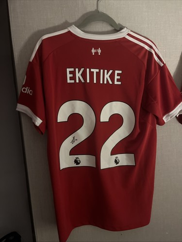 Hugo ekitike hand signed - hand,