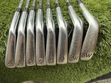 FULL SET OF MAXFLI REVOLUTION GOLF IRONS - 4 TO SW. NEW GOLF PRIDE MIDSIZE GRIPS