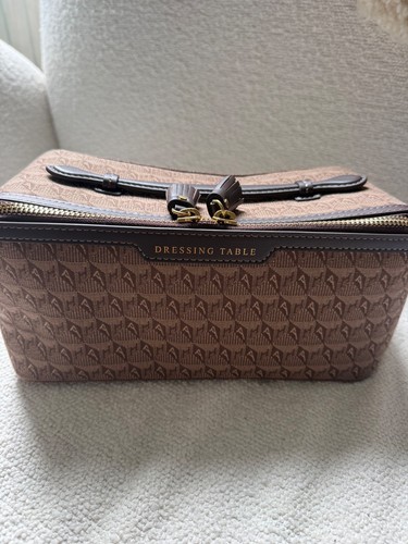 Anya hindmarch dressing - hindmarch, "dressing