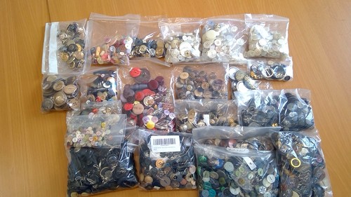 Job lot mixed buttons - mixed, cg