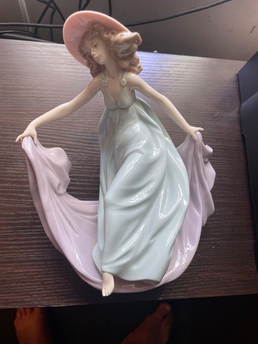 Lladro 05662 may - lladro, dance