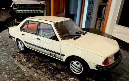 Otto mobile scale resin - mobile,