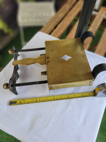 Large brass adjustable trivet - brass,