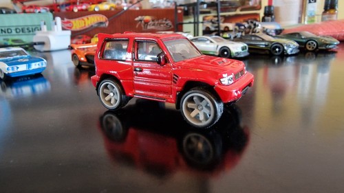 Hot wheels premium misubishi - hot,