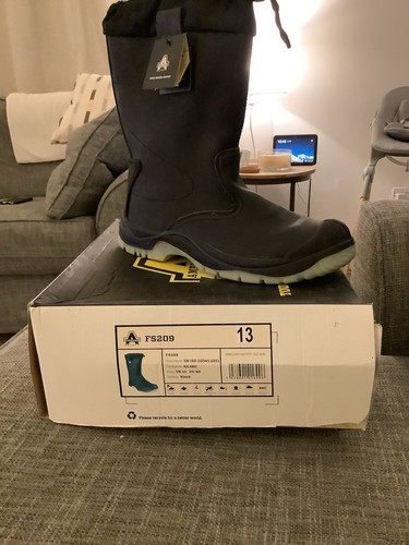 Mens safety rigger boots - safety,