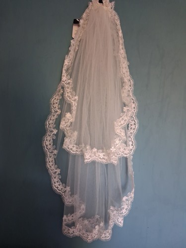 Bnwt ivory wedding veil tier - bnwt,