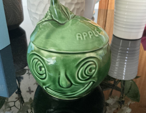 Sylvac apple sauce face pot - sauce,