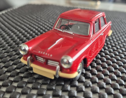 Triumph herald model saloon - model,
