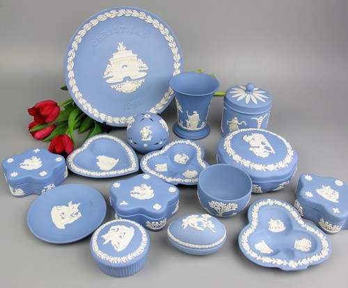 Wedgwood jasperware vases - wedgwood, jasperware.