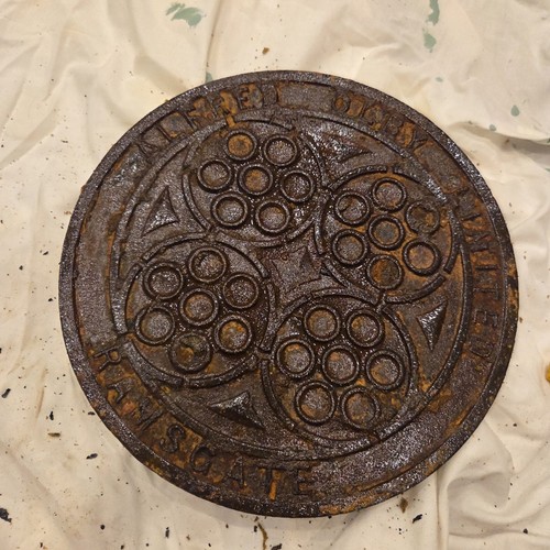 Cast iron round coal hole - iron,
