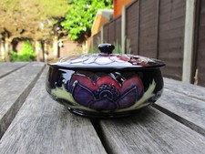 MOORCROFT   POTTERY. ANEMONE