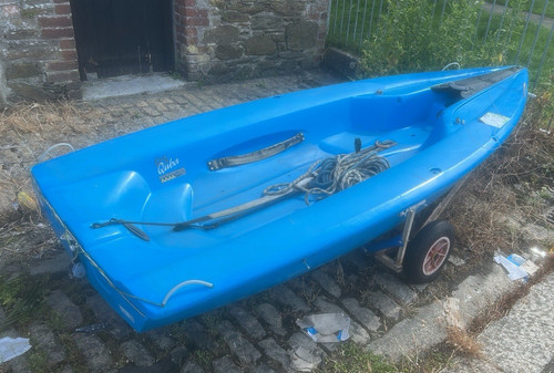Sailing quba blue dinghy - rs,