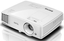 High End HDTV BenQ 3,300 AnsiLumen Projector 13,000:1 Contrast, HDMI, FULL HD Comp.