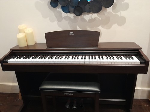 Yamaha ydp 140 - ydp,
