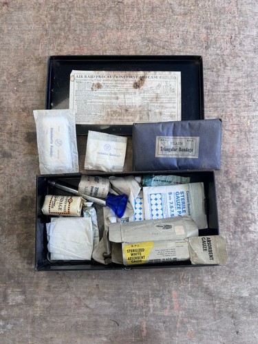 Ww2 arp first aid kit - first, with