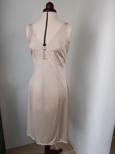 Vintage charnos full slip bust - full,