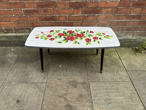 Coffee table grey white roses - coffee,